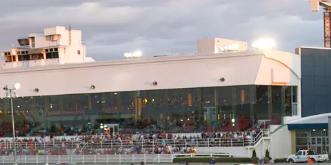 Hippodrome 3R in Trois-Rivières, seen from outside